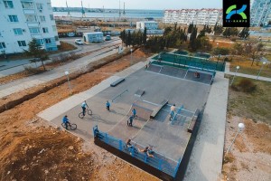 Скейт-парк в общественном пространстве для взрослых и детей в Динопарк, Севастополь